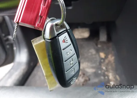 2012 Suzuki Kizashi Sport Sls z USA, uszkodzony, nr VIN JS2RF9A85C6101024